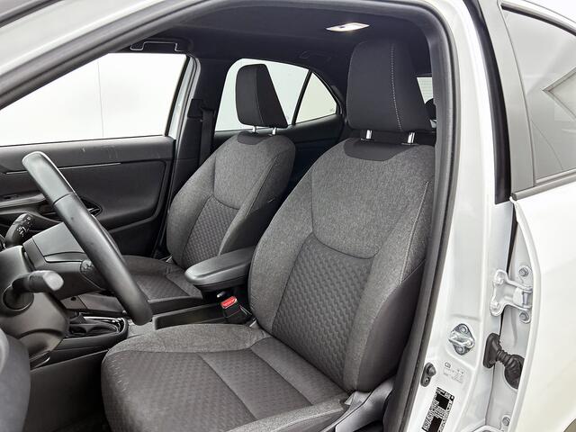 Toyota YARIS Cross 1.5 Hybrid 115 First Edition | BTW Voertuig | Apple CarPlay/Android Auto | Adaptive Cruise Control | Climate control | Camera | Keyless Entry/start | Onderweg-Naar-Dealer