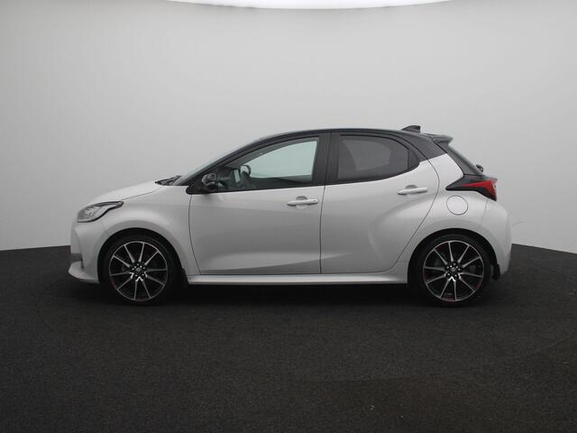 Toyota YARIS 1.5 Hybrid GR Sport | Apple Carplay/Android | cruise control adaptief | electronic climate control | lederen/microvezel bekleding | LED koplampen | lichtmetalen velgen multi-spaaks 18" |