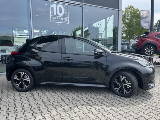 Toyota YARIS 1.5 Hybrid 115 Dynamic NIEUW VAN ¤ 32064,- VOOR ¤ 28500,-