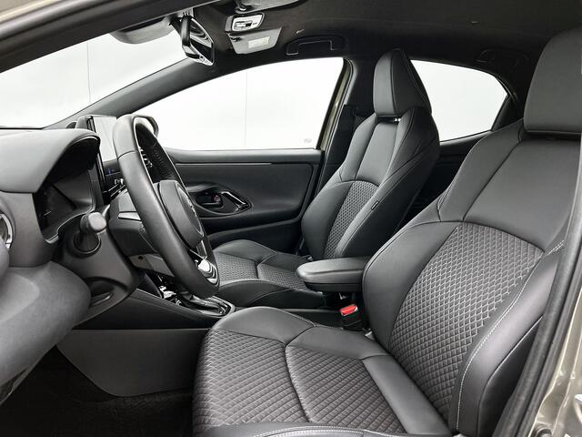 Toyota YARIS 1.5 Hybrid 130 Executive | BTW Voertuig | Sensoren V+A | Stoel + stuurverwarming | dodehoekdetectie | Apple CarPlay/Android Auto | Cruise control Adaptive | Draadloze telefoonlader | Onderweg-naar-dealer