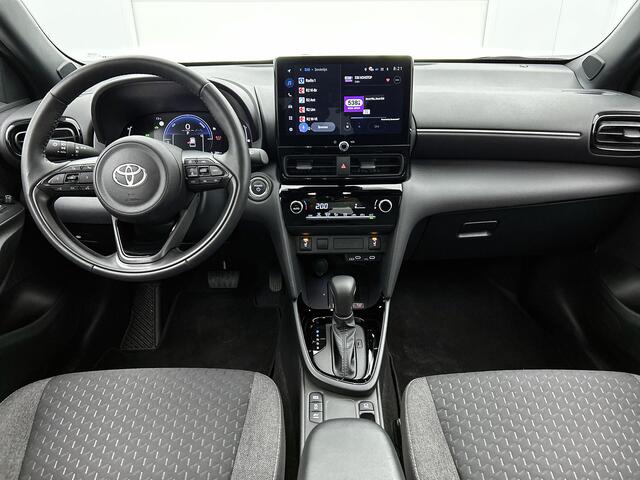 Toyota YARIS Cross 1.5 Hybrid 115 Dynamic Comfort Pack | BTW Voertuig | Stuur + Stoelverwarming | Dodehoekdetectie | Parkeersensoren V+A | Cruise Control Adaptive | Apple CarPlay/Android Auto | Onderweg-naar-dealer