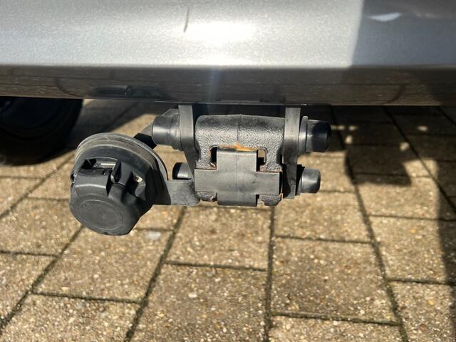 Toyota YARIS 1.5 HYBRID ADVENTURE