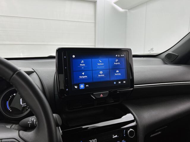 Toyota YARIS Cross 1.5 Hybrid Dynamic AWD | BTW Voertuig | Apple CarPlay/Android Auto | Cruise control Adaptive | Spiegels elektrisch inklapbaar | Onderweg-naar-dealer