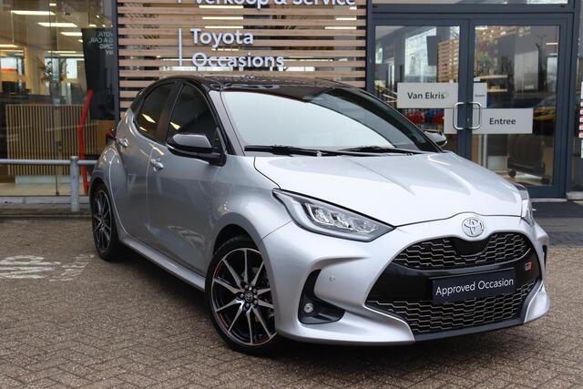 Toyota YARIS 1.5 Hybrid 130 GR Sport, Head-Up Display , Stoel- en stuurverwarming