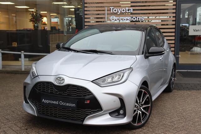 Toyota YARIS 1.5 Hybrid 130 GR Sport, Head-Up Display , Stoel- en stuurverwarming