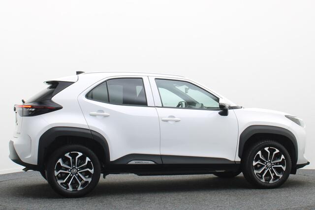 Toyota YARIS Cross 1.5 Hybrid Dynamic Camera, Keyless, Apple Carplay, ACC, 17"