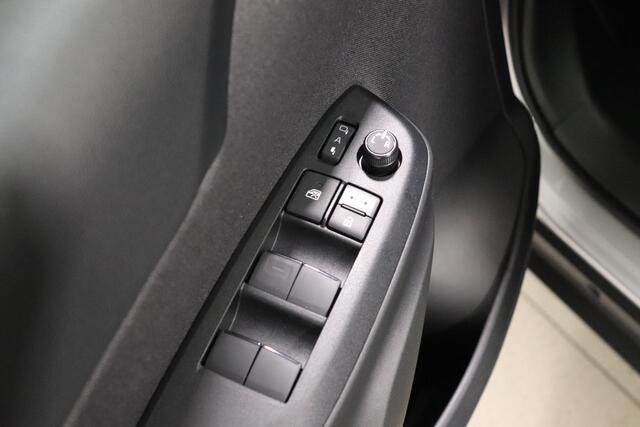 Toyota YARIS Cross 1.5 Hybrid 115 Dynamic, Comfort Pack, Nieuw en direct leverbaar met ¤2.500 inruilvoordeel!