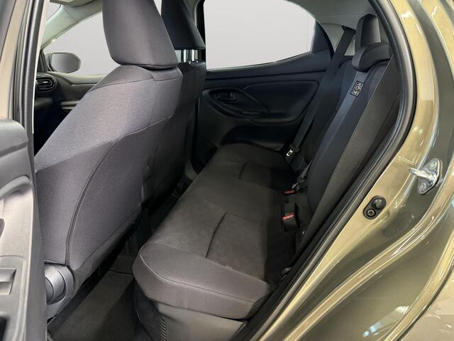 Toyota YARIS 1.5 Hybrid 115 First Edition | Cruisecontrol |