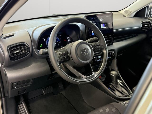 Toyota YARIS 1.5 Hybrid 115 First Edition | Cruisecontrol |