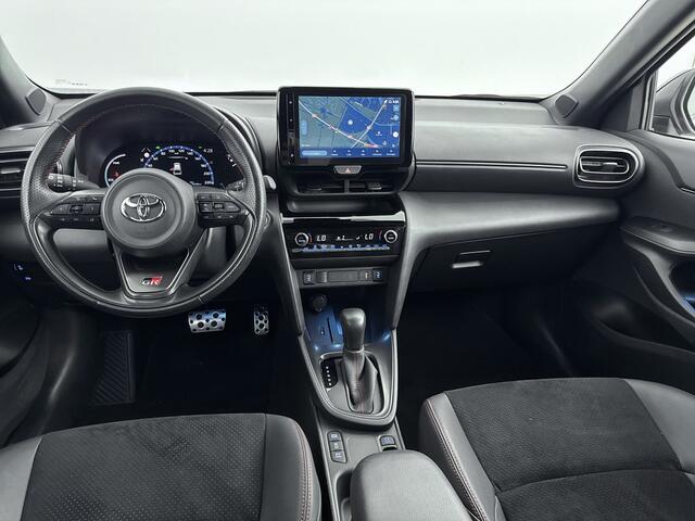 Toyota YARIS Cross 1.5 Hybrid GR Sport | 18 inch Lichtmetaal | GR Sport accessoires |