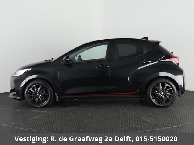 Toyota YARIS 1.5 Hybrid Black Edition | Apple Carplay & AndroidAUTO | Stoelverwarming | Camera | Privacy Glass |