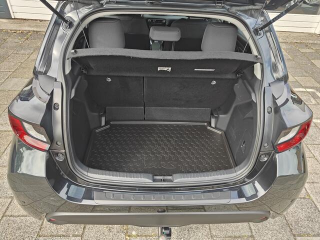 Toyota YARIS 1.5 Hyb. Active