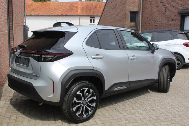 Toyota YARIS Cross 1.5 Hybrid Executive PDC|Camera|Navi/Carplay|Winterpack|Keyless|AdaptCC|