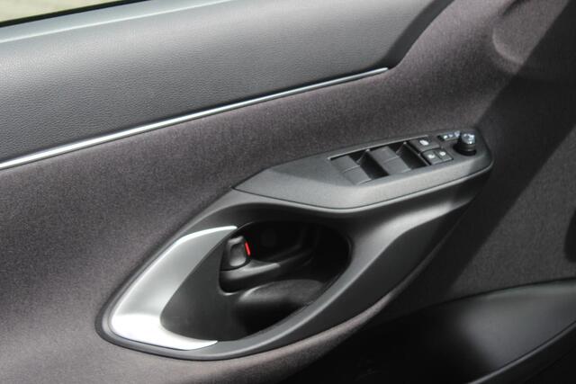 Toyota YARIS Cross 1.5 Hybrid Executive PDC|Camera|Navi/Carplay|ElekAchterklep|Winterpack|Keyless|AdaptCC