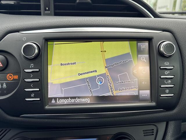 Toyota YARIS 1.5 Hybrid Energy Plus **TWEEDE PINKSTERDAG GEOPEND/ NAVIGATIE/ CLIMATE CONTROL/ CRUISE CONTROL**
