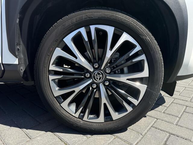 Toyota YARIS Cross 1.5 Hybrid 130 Executive AUTOMAAT | ADAPT. CRUISE | STOELVERW. | NAVI | CAMERA | CLIMATE | APPLE CARPLAY