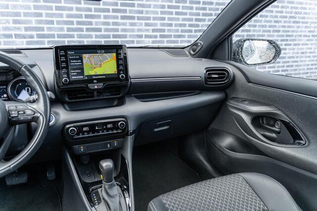 Toyota YARIS 1.5 Hybrid Executive | Panoramadak | JBL Audio | Achteruitrijcamera | Keyless Entry | Parkeersensoren | Navigatie | Apple Carplay | Android Auto | Lichtmetalen Velgen 17 inch
