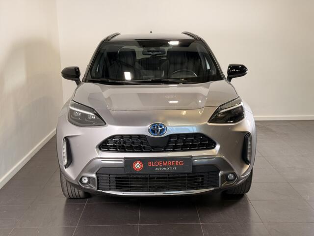 Toyota YARIS Cross 1.5 Hybrid Adventure | Panoramadak | JBL | Stoel/stuurverwarming |