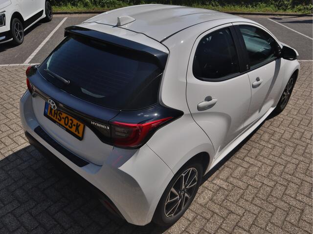 Toyota YARIS 1.5 Hybrid 115 First Edition | Adaptieve Cruise Control | Camera | Climate Control | Keyless |