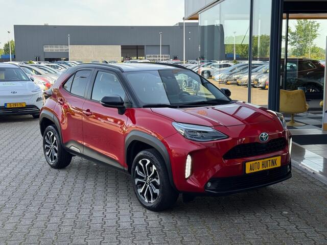 Toyota YARIS 1.5 Hybrid Dynamic - Navi - stoelverwarming - camera