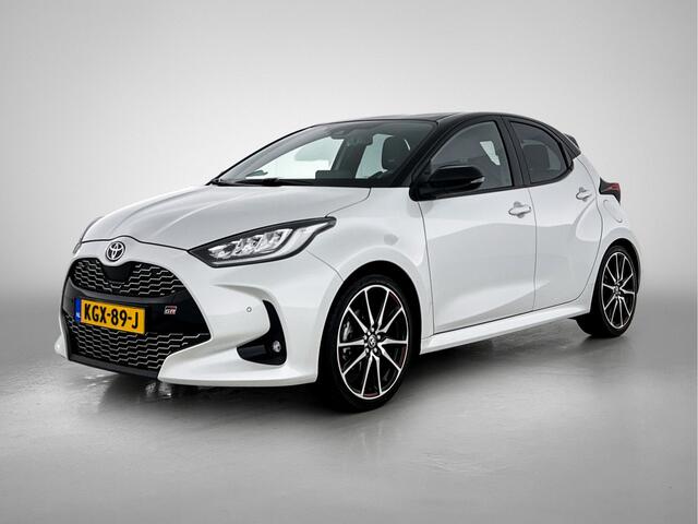 Toyota YARIS 1.5 Hybrid GR Sport | Stoelverwarming | Draadloos Apple Carplay -/ Android Auto |
