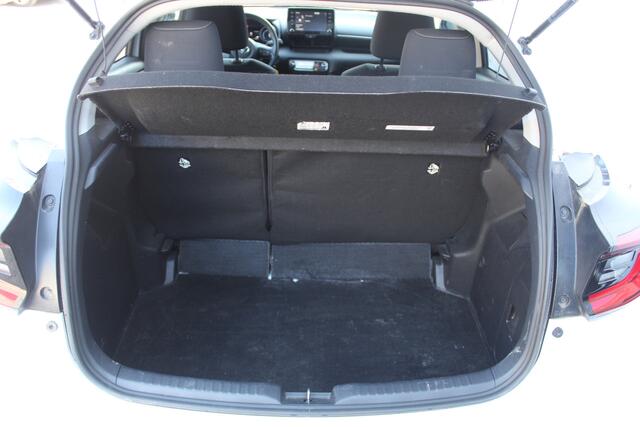 Toyota YARIS 1.5 Hybrid 115 Executive Automaat l Stoelverwarming l Lendesteun l LM velgen l Spiegelverwarming