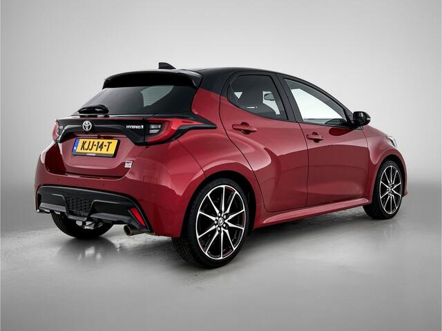 Toyota YARIS 1.5 Hybrid GR Sport | BTW Voertuig | JBL | Sportief uitgevoerd |