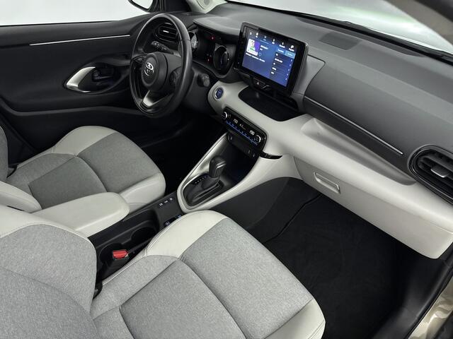 Toyota YARIS 1.5 Hybrid 115 First Edition