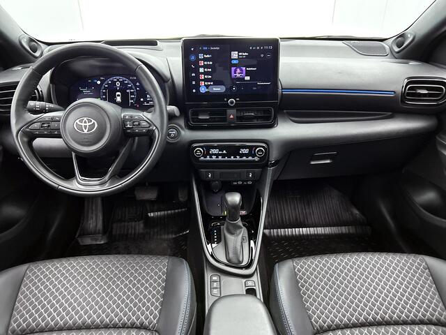 Toyota YARIS 1.5 Hybrid 130 Launch Edition | Panorama dak | JBL | Head-up display | Stoel en stuurwielverwarming |