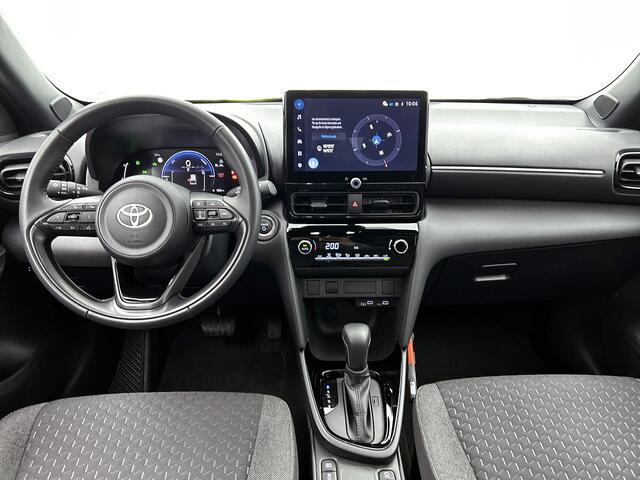 Toyota YARIS Cross 1.5 Hybrid 115 First Edition | NL dealeronderhouden | Stuur en stoelverwarming |