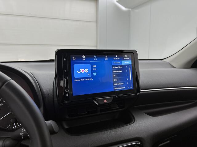 Toyota YARIS 1.5 Hybrid 115 Active | Camera "LM velgen | Metallic lak | Mistlampen | Apple Carplay |