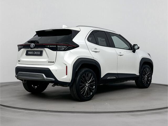 Toyota YARIS Cross 1.5 Hybrid Adventure | Glazen Panoramadak | JBL-Audio |