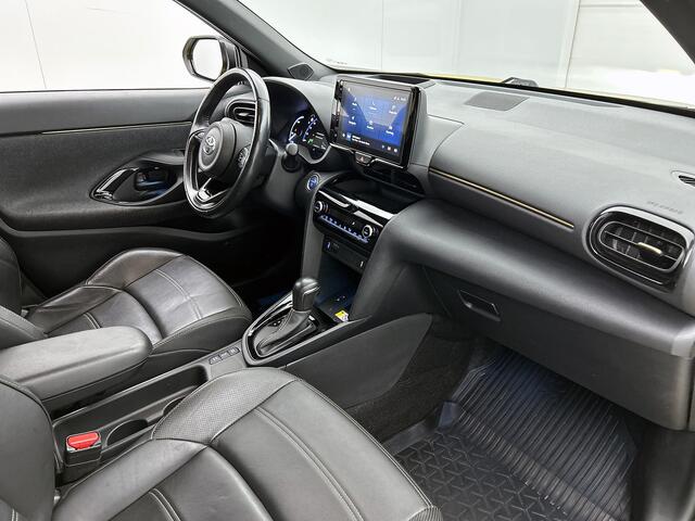 Toyota YARIS Cross 1.5 Hybrid Executive | Lederen bekleding | Parkeersensoren V + A | Climate control |