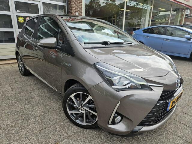 Toyota YARIS 1.5 Hybrid Premium PANO