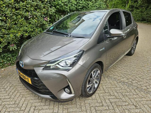 Toyota YARIS 1.5 Hybrid Premium PANO