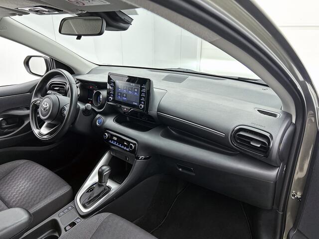 Toyota YARIS 1.5 Hybrid Dynamic | NIEUW GELEVERD & ONDERHOUDEN | 1e Eigenaar | Navigatie | Unieke Kleur | Onderweg-naar-dealer