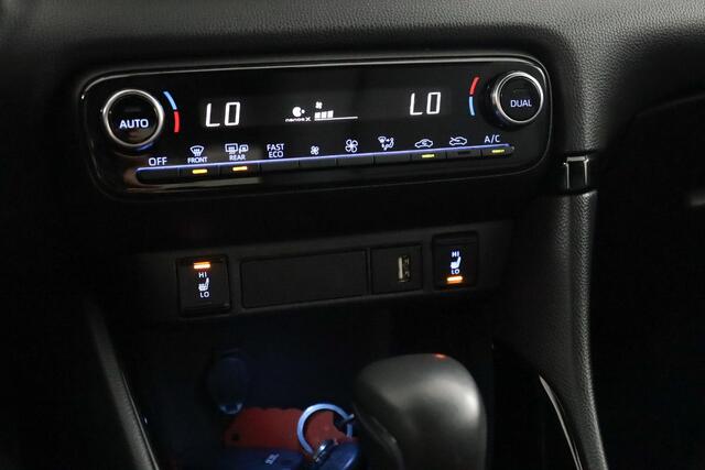 Toyota YARIS 1.5 Hybrid Executive | Apple Carplay/Android Auto | Stoel/Stuurverwarming | Parkeersensoren | JBL Audio |