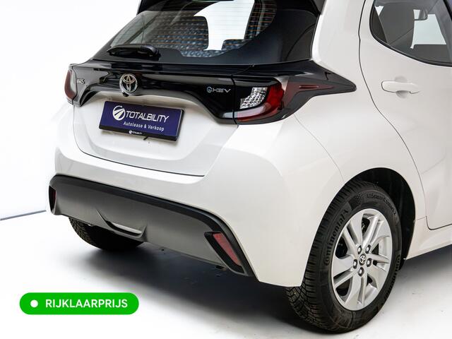 Toyota YARIS 1.5 Hybrid 115 Active | Stoel- stuurverwarming | Camera | Apple carplay/Android auto | Adaptive cruise All-season, Grootlichtassistent,