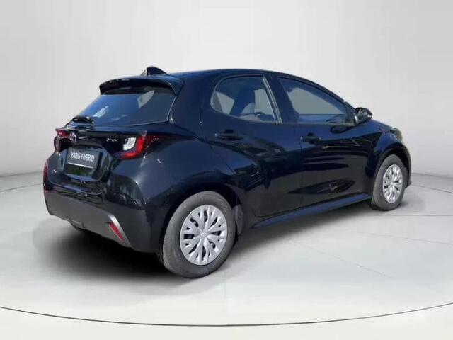 Toyota YARIS 1.5 Hybrid 115 Comfort **NIGHT SKY BLACK METALLIC/ NIEUWE AUTO/ DIRECT LEVERBAAR**