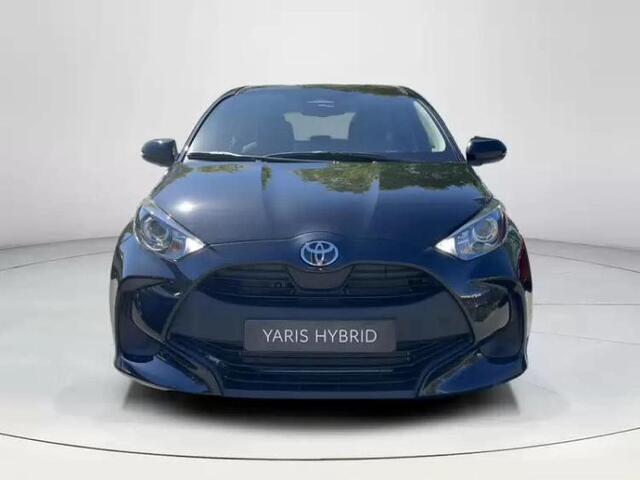 Toyota YARIS 1.5 Hybrid 115 Comfort **NIGHT SKY BLACK METALLIC/ NIEUWE AUTO/ DIRECT LEVERBAAR**