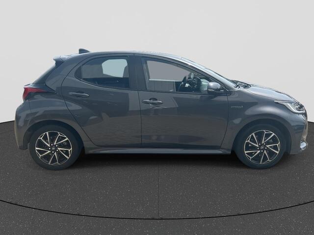 Toyota YARIS 1.5 Hybrid Dynamic RIJKLAAR | Climate Control | Cruise Control | Camera | Navi via App