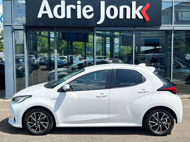 Toyota YARIS 1.5 Hybrid Dynamic AUTOMAAT | A. CAMERA | APPLE CARPLAY/ANDROID AUTO | 16"LM VELGEN | ADAPTIVE CRUISE CONTROLE | NED. AUTO |