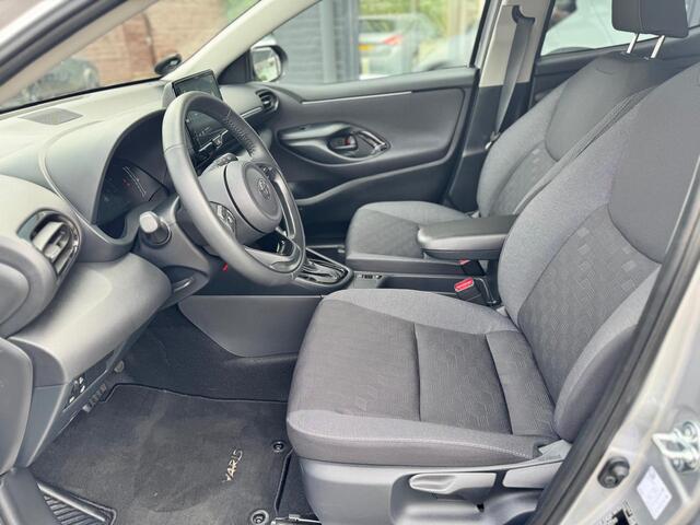 Toyota YARIS 1.5 Hybrid 115 Business