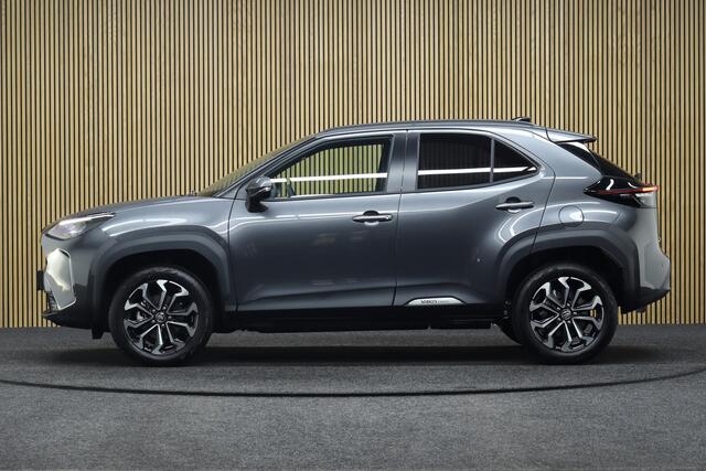 Toyota YARIS Cross 1.5 Hybrid 130 Dynamic + Comfort Pack | MY2026 | ¤ 2.500,- Voorraad voordeel! | Adaptive-cruise | Camera | Clima | Apple Carplay & Android Auto | Navigatie | Keyless | Parkeerhulp | Stoel & Stuurverwarming | Dodehoekdetectie