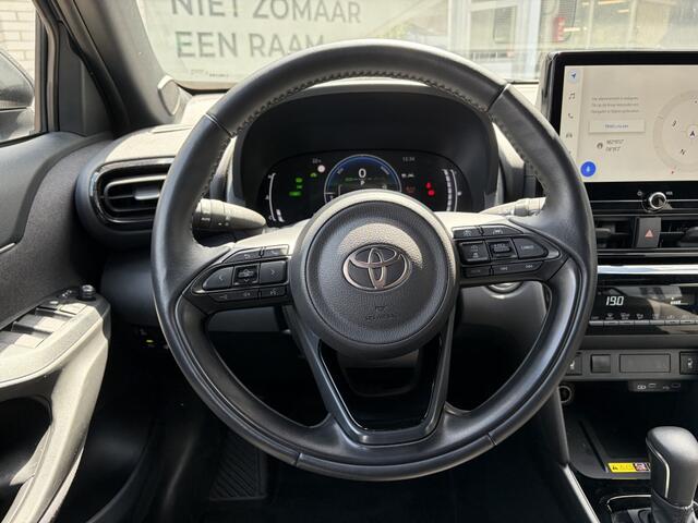 Toyota YARIS Cross 1.5 Hybrid 115 Dynamic | Sensoren v/a | Stuur + Stoelverwarming
