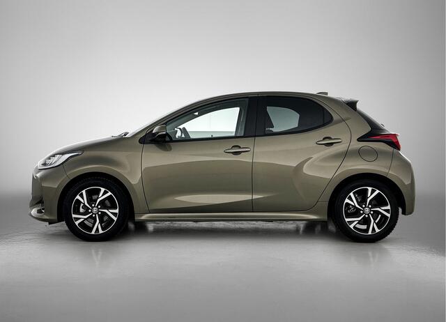 Toyota YARIS 1.5 Hybrid 115 First Edition + | Stoel en stuurverwarming | Dealeronderhouden |