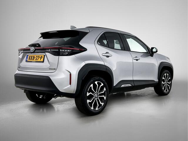 Toyota YARIS Cross 1.5 Hybrid Dynamic + | Stoel stuur en voorruitverwarming | Panorama dak |