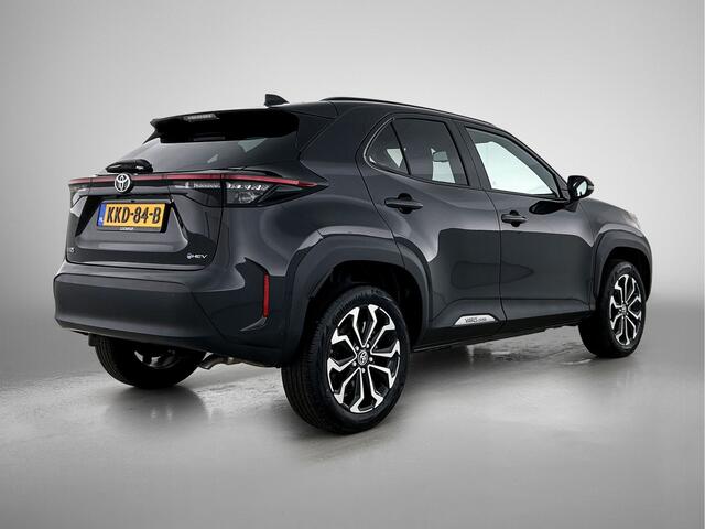 Toyota YARIS Cross 1.5 Hybrid 115 First Edition + | Stoel stuur en voorruitverwarming |