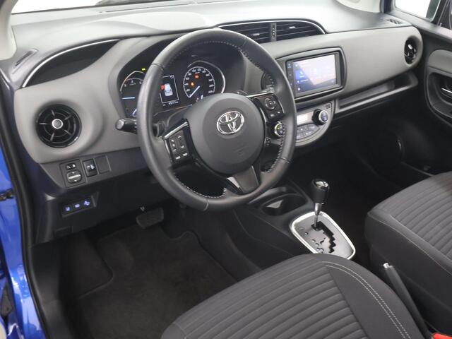 Toyota YARIS 1.5 VVT-i Dynamic | LED | Trekhaak | Automaat | Navigatie | Camera | Climate Control | Apple CarPlay/Android Auto | Cruise Control | Rij-Hulpsysteem |