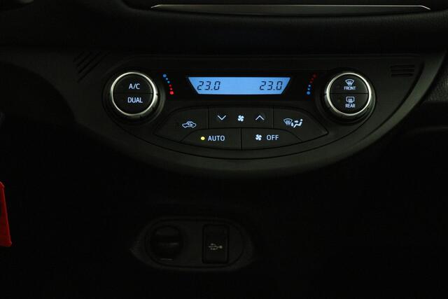 Toyota YARIS 1.5 Hybrid Design Sport | Cruise control | Climate control | Parkeercamera |